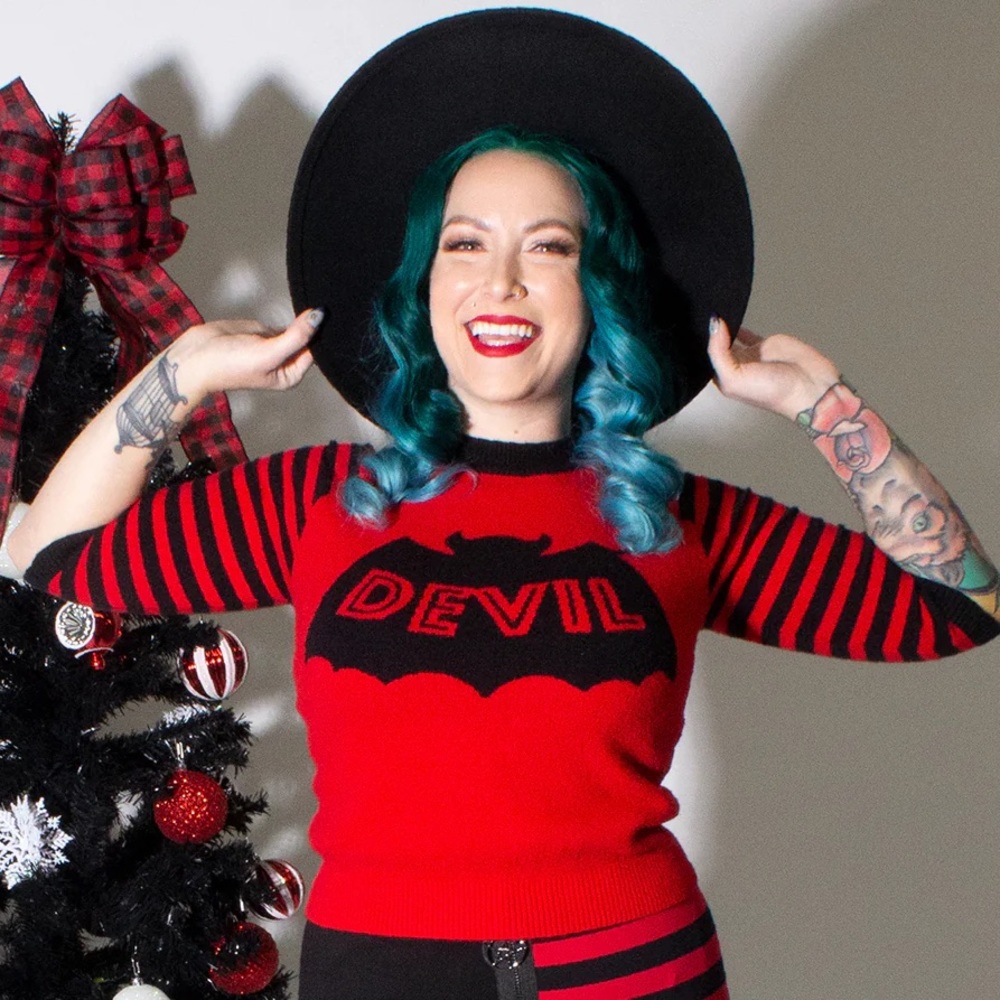 Devil 😈 Cropped Thin Sweater